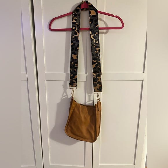 AHDORNED Medium Faux Crossbody Bag - Picture 1 of 11